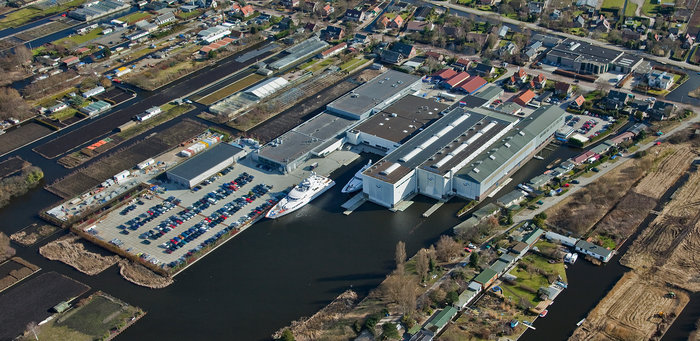 Koninklijke De Vries yard Aalsmeer